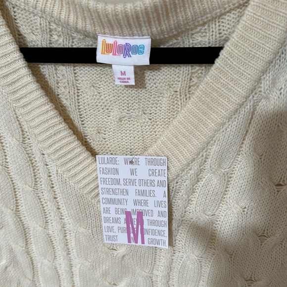 Lularoe - Picture 2 of 2